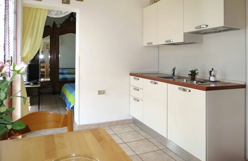 Germignaga Apartment | Lovely apartment for 2 people with A/C, WIFI, pool and terrace