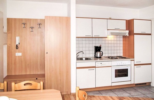 Fendels Apartment | Lovely apartment for 4 guests with WIFI, TV, terrace and pets allowed