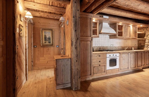 Ovaro Apartment | Lovely apartment for 6 people with WIFI, TV, balcony, pets allowed and parking