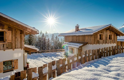 Pfarrwerfen House | Lovely apartment in villa for 4 people with WIFI, TV, terrace, pets allowed and parking