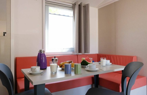 Il Monte House | Lovely apartment in villa for 5 people with A/C, pool, terrace and pets allowed