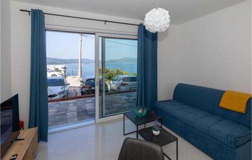 Komarna Apartment | Lovely Apartment In Komarna With Wifi