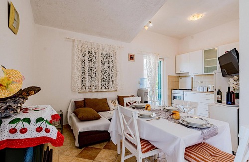 Orebic Apartment | Lovely apartment in Osobljava with WiFi