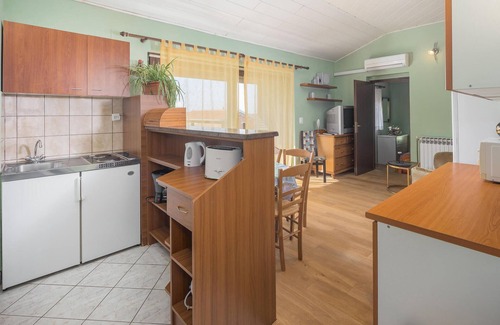 Kukci Apartment | Lovely apartment in Porec with WiFi