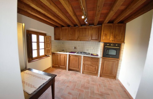 Nozanno Villa | Lovely apartment in villa with internet, pool, A/C, TV, terrace, panoramic view, close to Lucca
