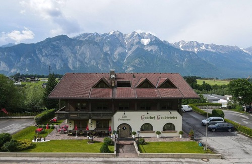 Goetzens Apartment | "Lovely apartment with free parking."