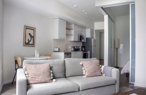 Yesler Terrace Apartment | Lovely First Hill 1br w/Gym & BBQ, nr park, by Blueground