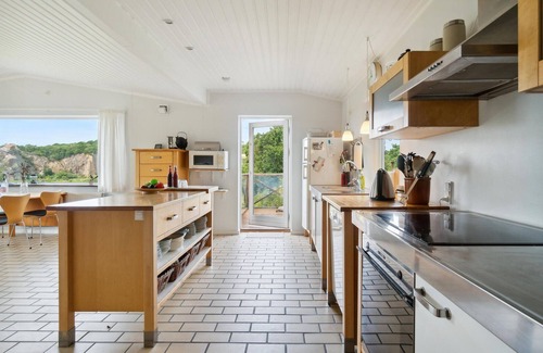 Sandvig House | Lovely home in Allinge with kitchen