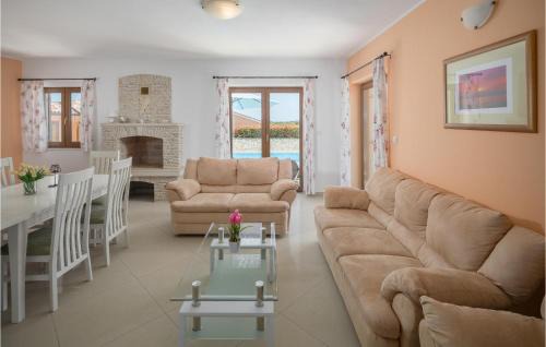 Orihi House | Lovely Home In Barban With Outdoor Swimming Pool