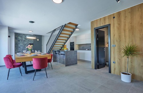 Bedenica House | Lovely home in Bedenica with jacuzzi