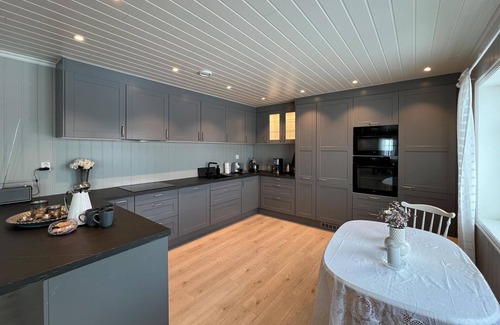 Gran House | Lovely home in Gran with WiFi