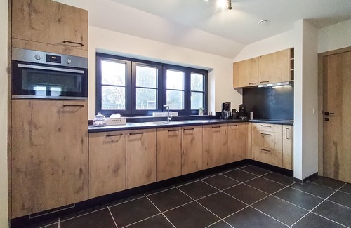 Knesselare House | Lovely home in Knesselare with WiFi