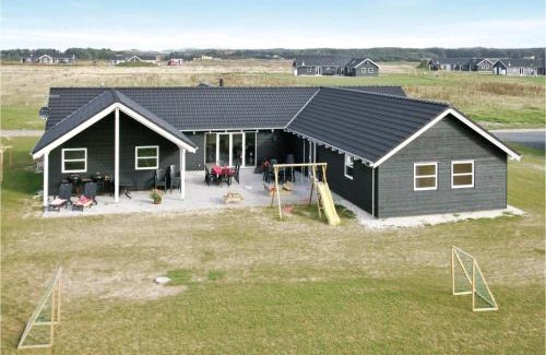 Nr. Lyngby House | Lovely Home In Løkken With Wifi