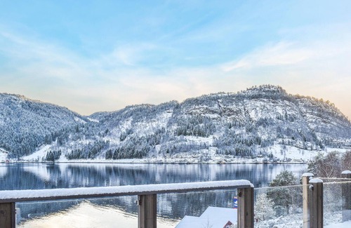 Masfjorden House | Lovely home in Masfjordnes with WiFi