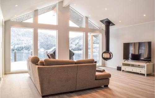 Masfjorden House | Lovely Home In Masfjordnes With Wifi