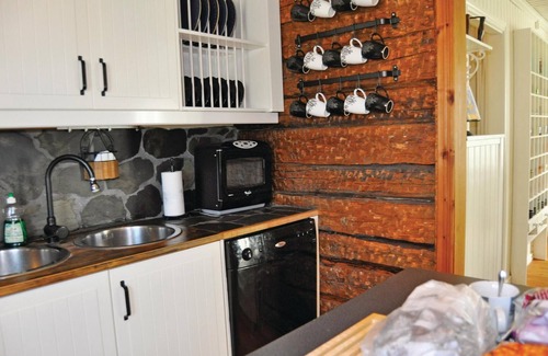 Mellerud House | Lovely home in Mellerud with kitchen