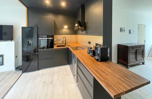 Menglon House | Lovely home in Menglon with kitchen