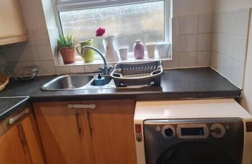 Fence House | Lovely Home in Nelson