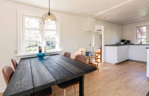 Bedegaard House | Lovely home in Nexø with WiFi