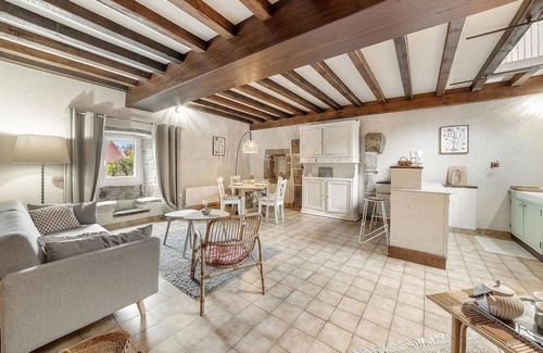 Tremblay House | Lovely home in Tremblay with kitchen