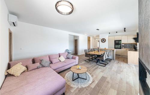 Plano House | Lovely Home In Trogir With Kitchen