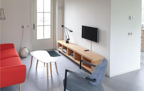 Wijdenes House | Lovely Home In Wijdenes With Wifi