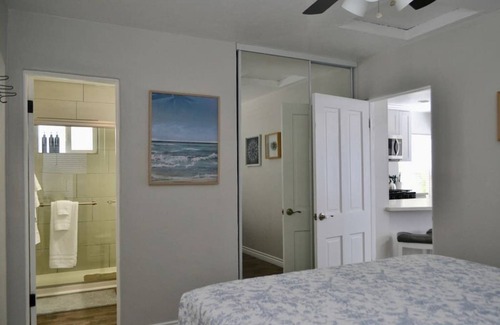 Mission Beach Condo | Lovely & Luxurious California Condo 100 Steps to the Sand