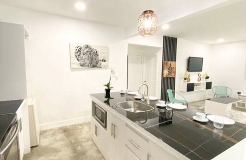 Puerto Cortes House | Lovely Modern Home - 5 to 10 Minutes from Beaches