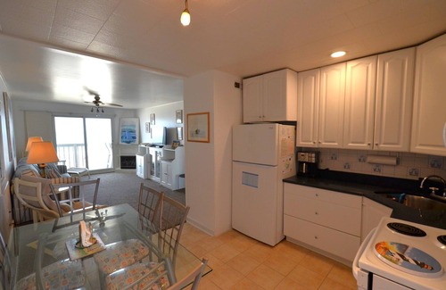 Rehoboth by the Sea Condo | Lovely Ocean Front Condo In The Beachcomber!