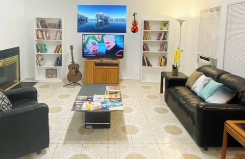 Maverick Creek Apartment | Lovely Private Room in a nice house with AC, WiFi