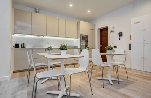 Mosta Apartment | Lovely Private Room with Ensuite in Central Mosta