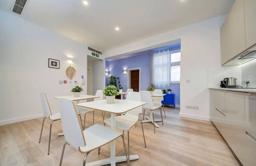 Mosta Apartment | Lovely Private Room with Ensuite in Central Mosta