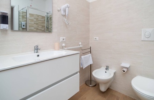 Civitavecchia Apartment | Lovely Rooms by Rentbeat