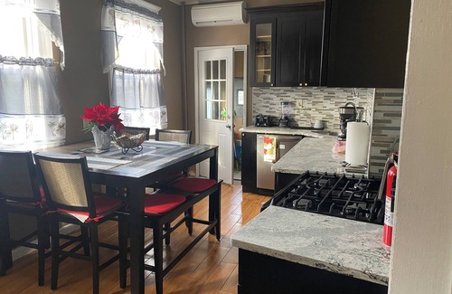 South Side Apartment | Lovely spacious 2-bedroom apartment with AC in Mount Vernon