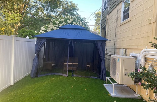 South Side Apartment | Lovely spacious 2-bedroom apartment with AC in Mount Vernon