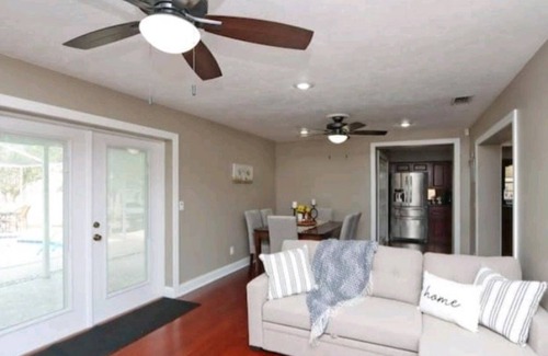 Egypt Lake-Leto House | Lovely & Spacious heated Pool home, Heart of Tampa Bay!