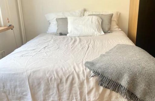 Punavuori Apartment | Lovely studio in the famous Design District area.