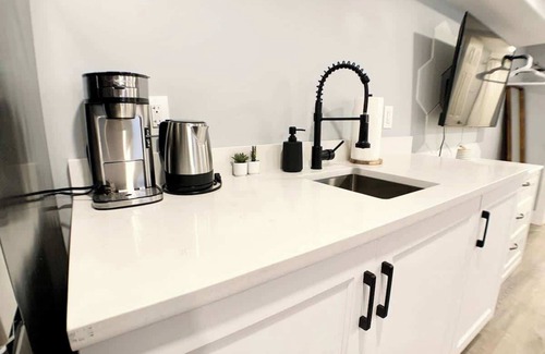 Arlington Condo | Lovely Studio - Spotless, W/D, Parking, Private