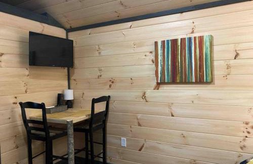 Primrose House | Lovely Tiny Cabin in the Heart of Red River Gorge!