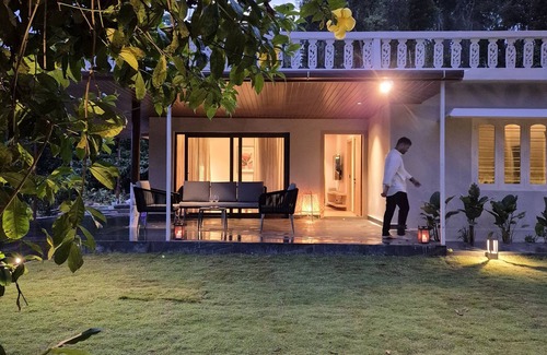 Virarajendrapet Villa | Lovely villa with WiFi in a Coffee Estate at Virajpet