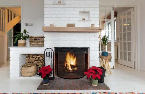 Graffham House | Lower Barn House at Westerlands Farm Sleeps 11