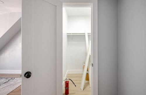 Black Rock Historic District Apartment | Lrg 2 Bedroom apart in BlackRock