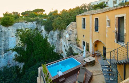 Grottasanta House | LTM greenhouse