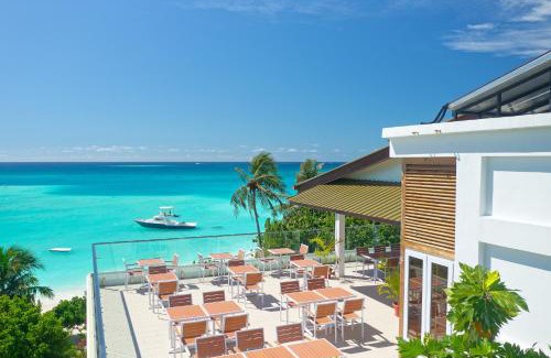 Fulidhoo House | Luau Beach Inn, Maldives