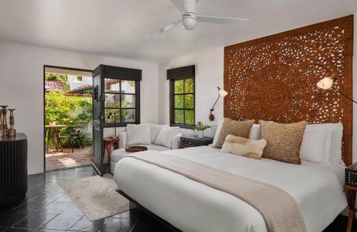 Historic Tennis Club Villa | Lucille Palm Springs