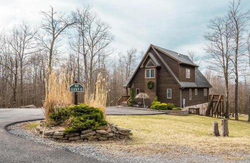 Mountainside House | Lucky 12