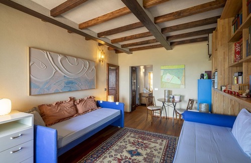 Guarene House | Luisa's Smile, at the XVI century house near the castle