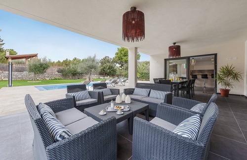 Cielo de Bonaire Villa | Lujosa Villa Eulalia Romero situated in Mal Pas Alcúdia with Pool