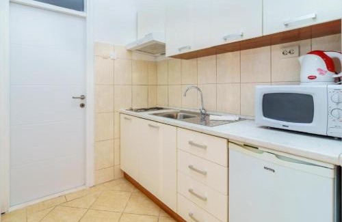 Lumbarda Apartment | Lumbarda Resort Apartments - Standard One-Bedroom Apartment F11