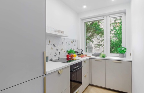 Srodmiescie Południowe Apartment | Lumina 4-room apart near Pałac Kultury